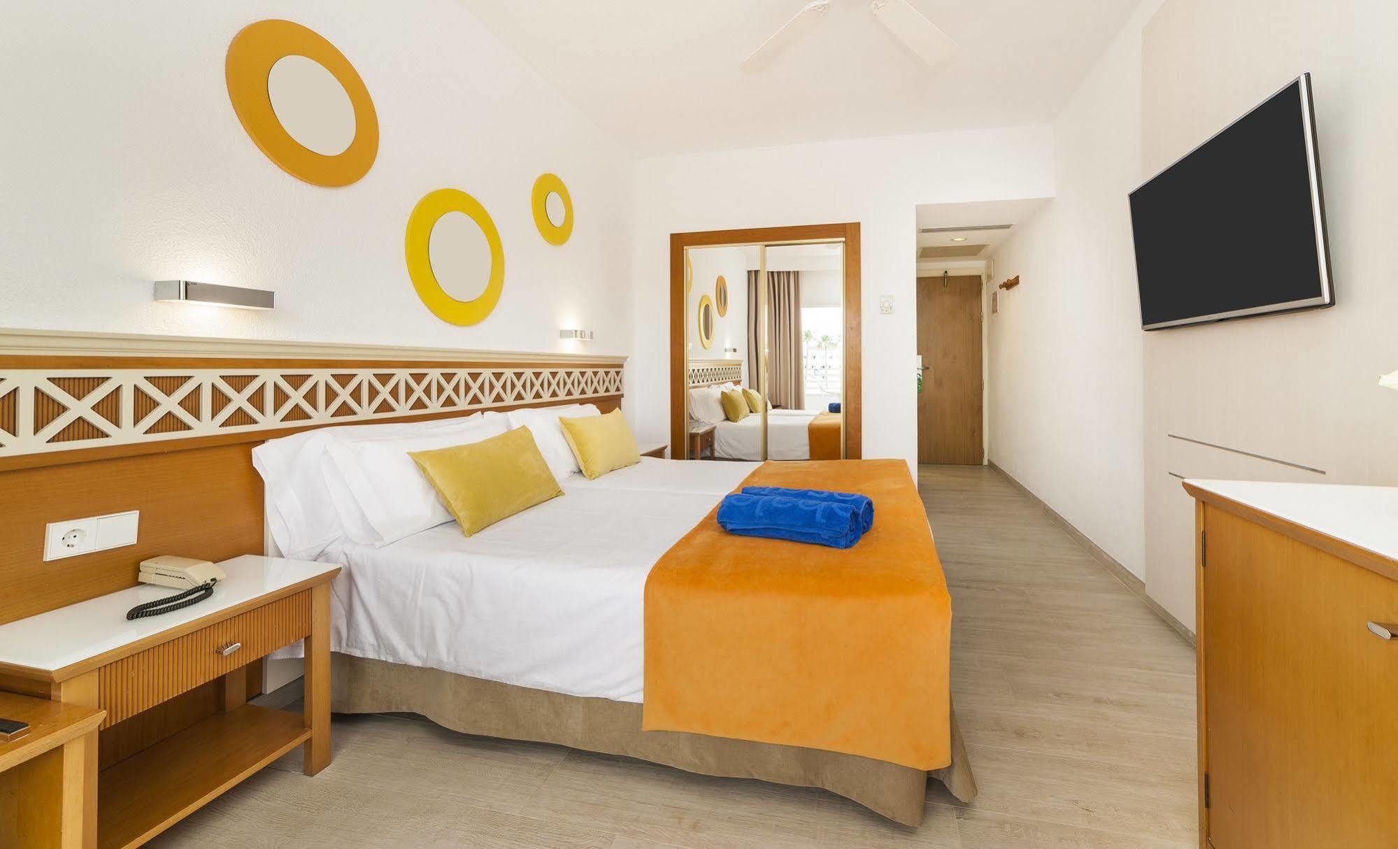 Globales Santa Ponsa Park Hotel ภายนอก รูปภาพ